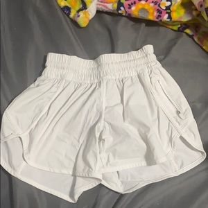 size 4 lululemon tracker shorts